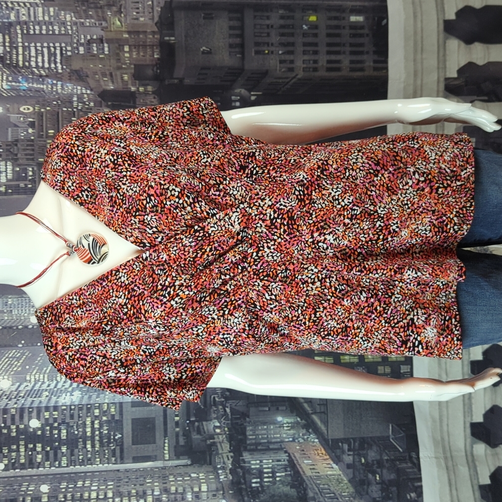 Van Heusen sz XL Multi Color V-Neck Short Sleeve Blouse
